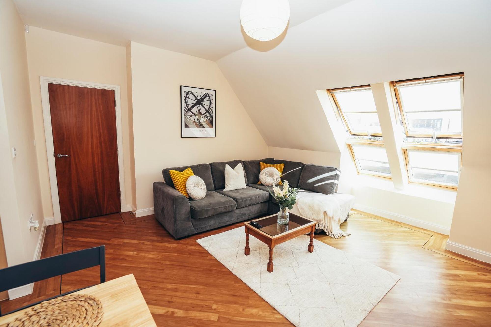 #8 The Millhouse By Derbnb, Stylish 2 Bedroom Apartment, Gated Parking, Wi-Fi, Netflix & Within Walking Distance Of The City Centre Derby Exterior photo