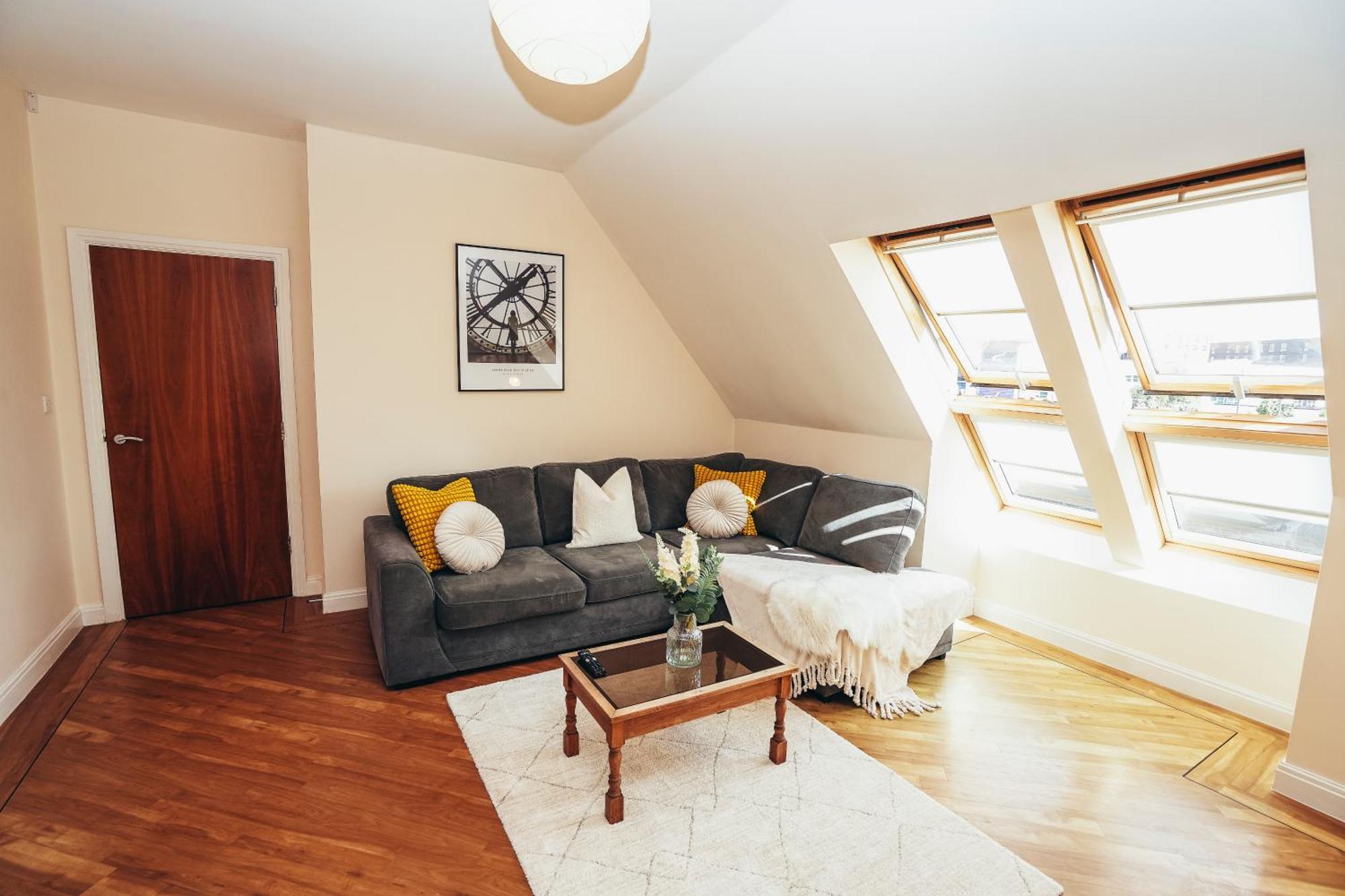 #8 The Millhouse By Derbnb, Stylish 2 Bedroom Apartment, Gated Parking, Wi-Fi, Netflix & Within Walking Distance Of The City Centre Derby Exterior photo