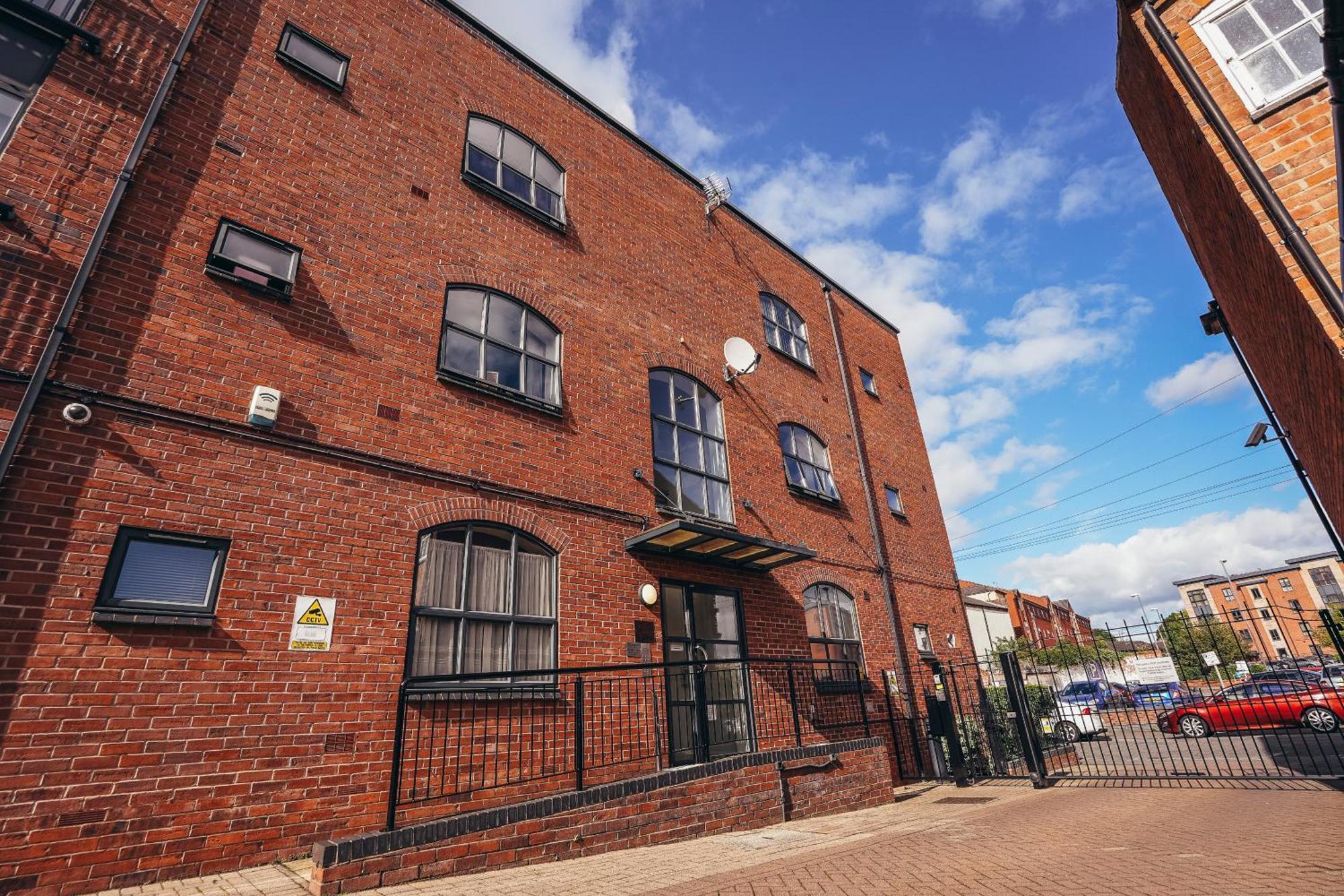 #8 The Millhouse By Derbnb, Stylish 2 Bedroom Apartment, Gated Parking, Wi-Fi, Netflix & Within Walking Distance Of The City Centre Derby Exterior photo